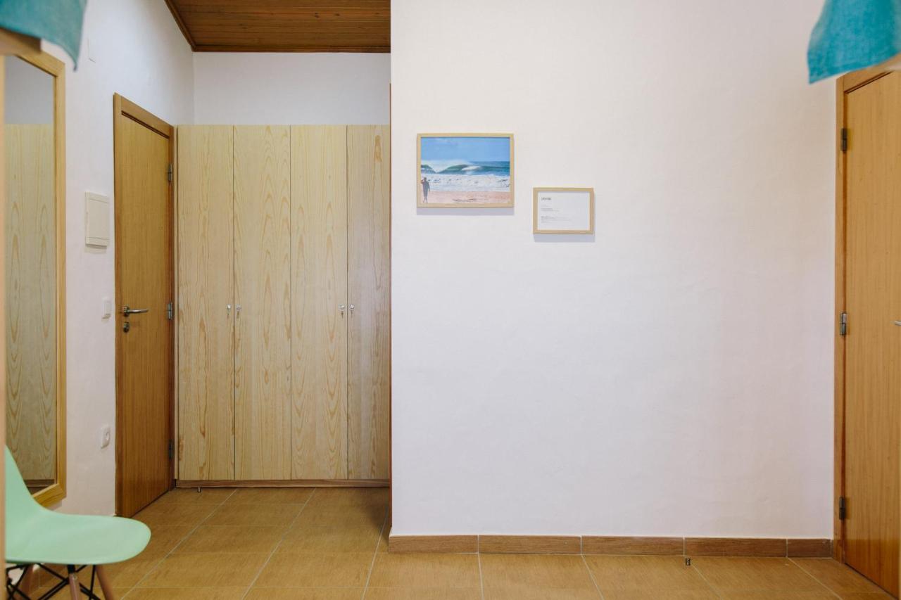 Pensión Zulla Nazaré`s Surf Village